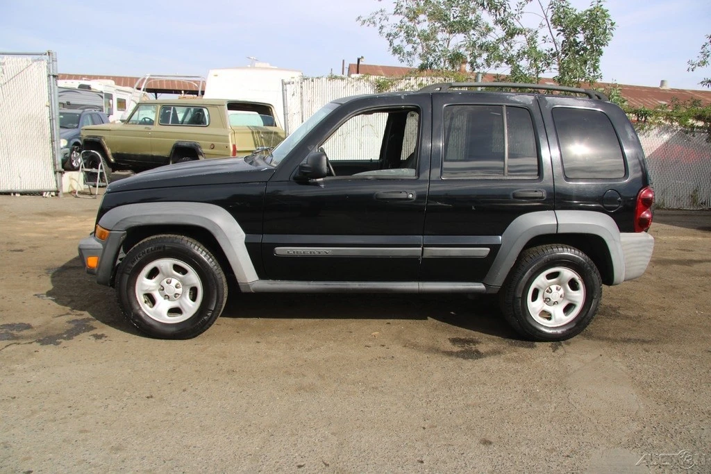 2007 Jeep KJ Liberty - Image 3 of 21