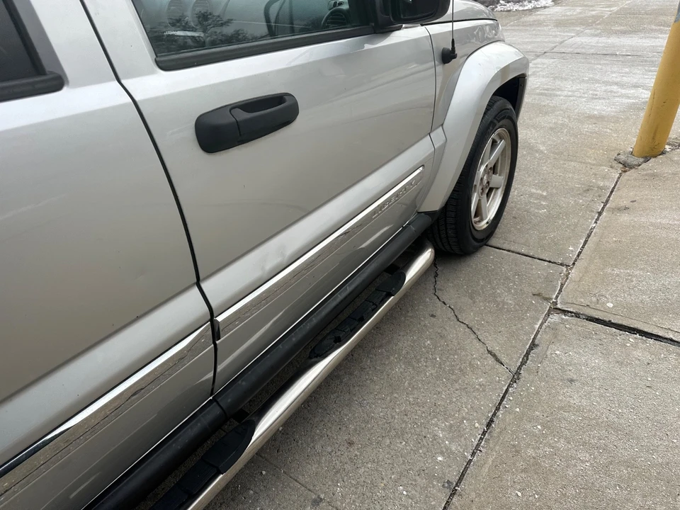 2007 Jeep KJ Liberty - Image 10 of 20