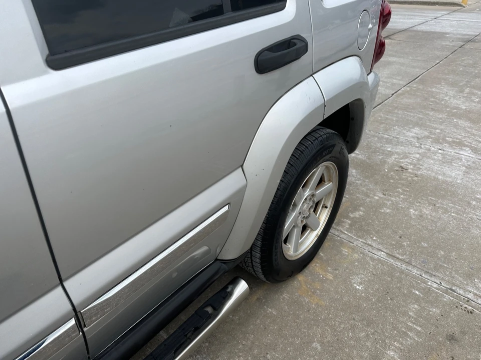 2007 Jeep KJ Liberty - Image 8 of 20