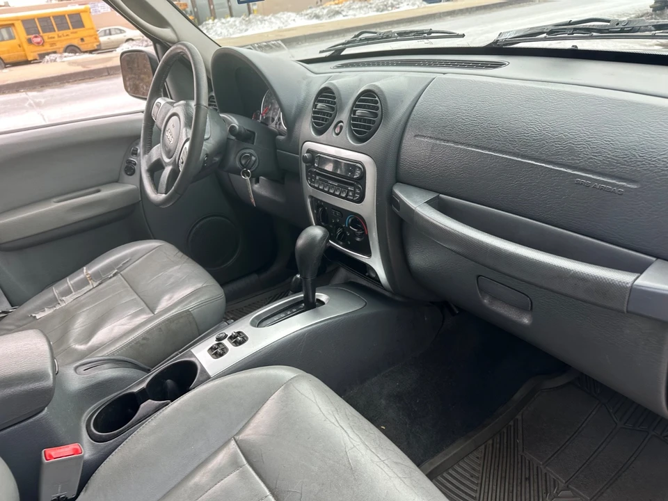 2007 Jeep KJ Liberty - Image 14 of 20
