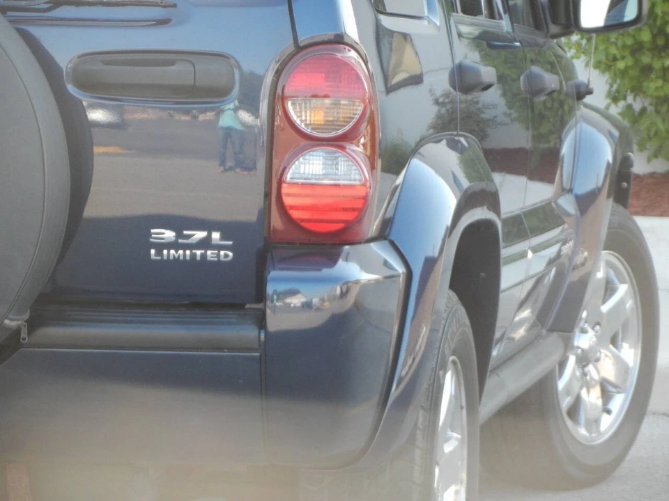 2007 Jeep KJ Liberty - Image 17 of 21