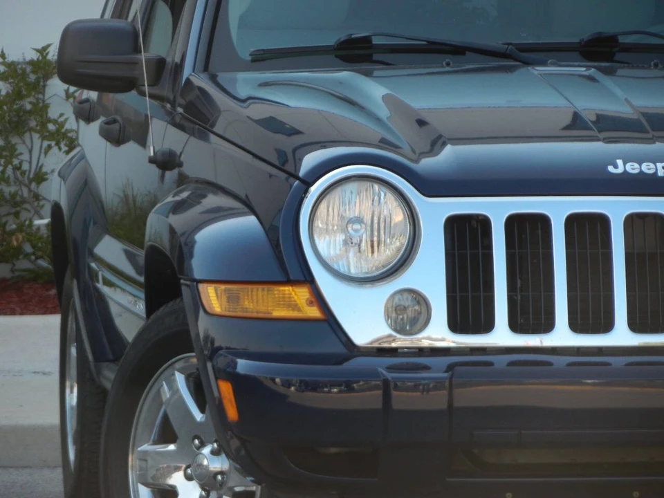 2007 Jeep KJ Liberty - Image 6 of 21