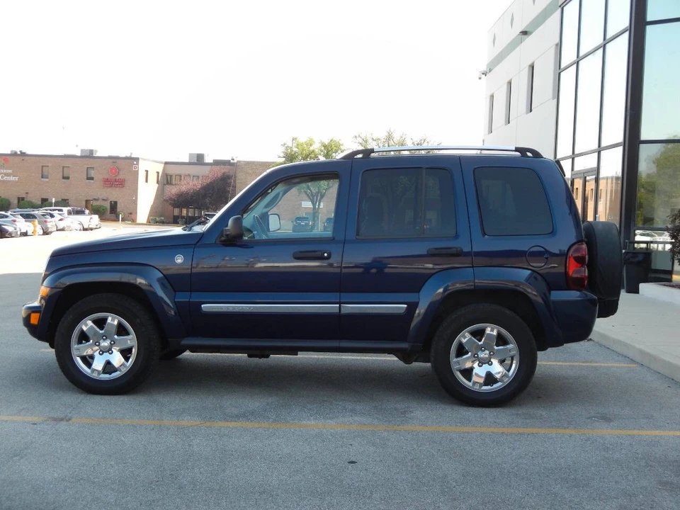2007 Jeep KJ Liberty - Image 10 of 12