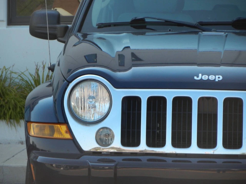 2007 Jeep KJ Liberty - Image 9 of 12