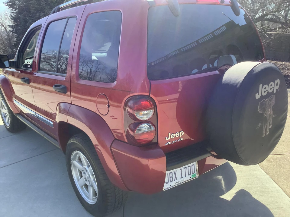 2007 Jeep KJ Liberty - Image 8 of 31