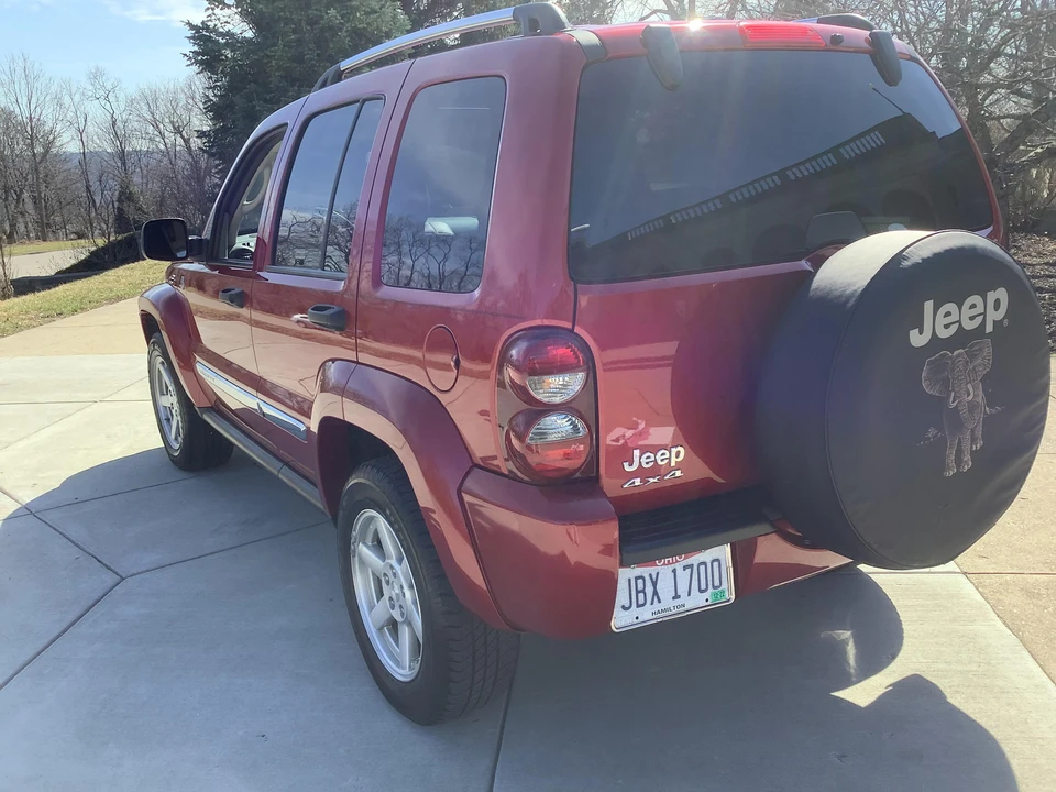 2007 Jeep KJ Liberty - Image 7 of 31