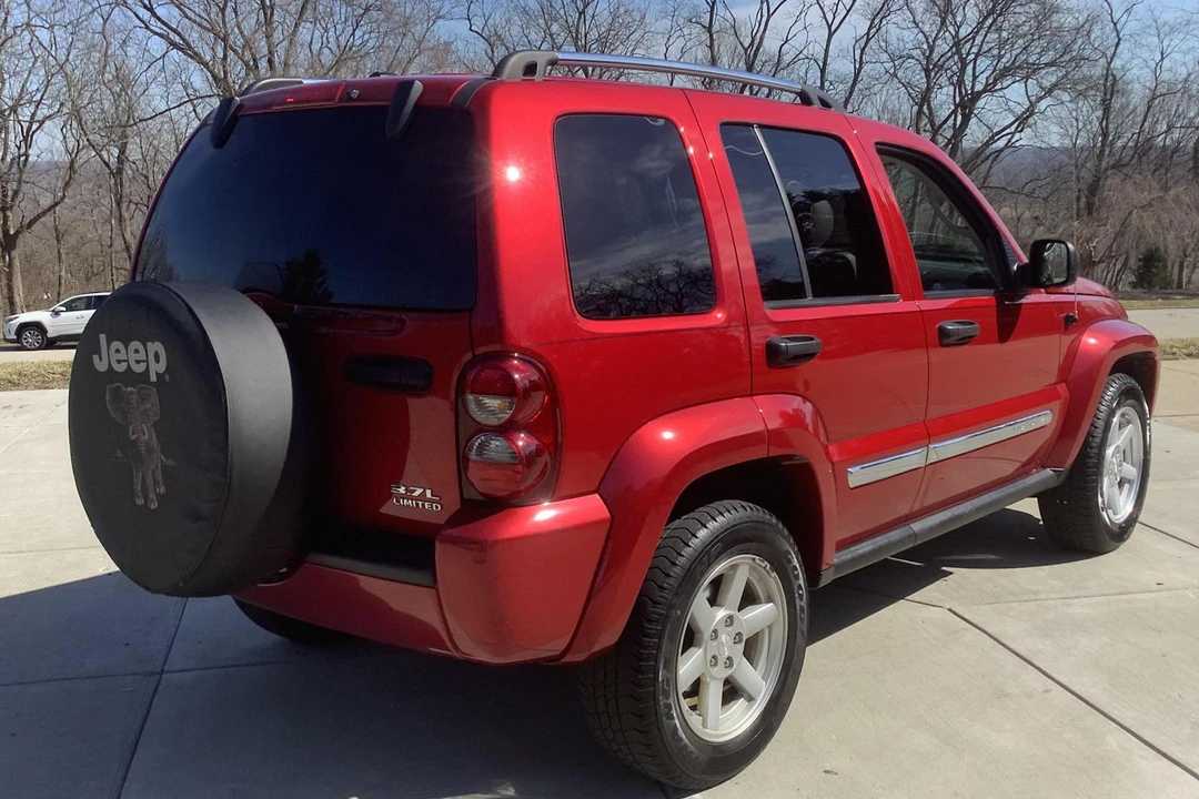2007 Jeep KJ Liberty - Image 4 of 31