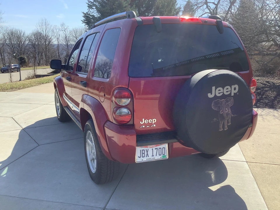 2007 Jeep KJ Liberty - Image 9 of 31