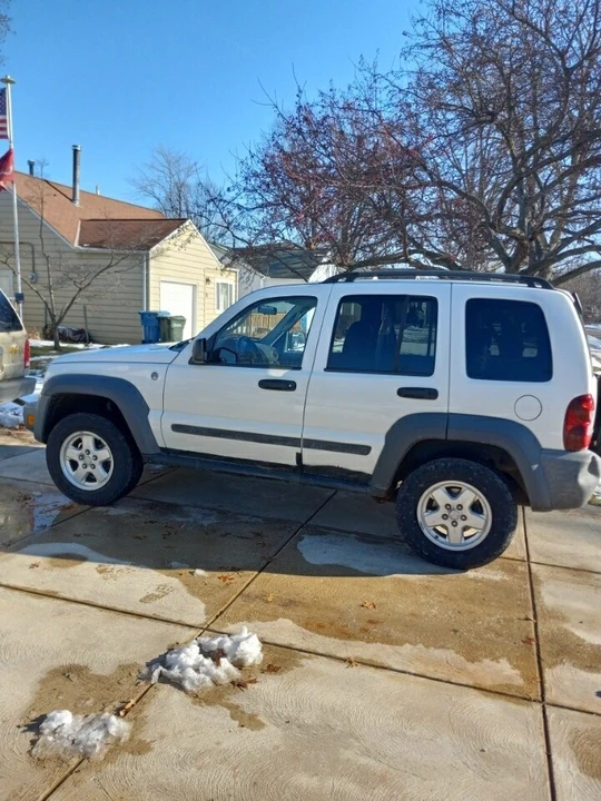 2007 Jeep KJ Liberty - Image 3 of 4