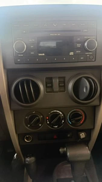2007 Jeep JK Wrangler - Image 16 of 18