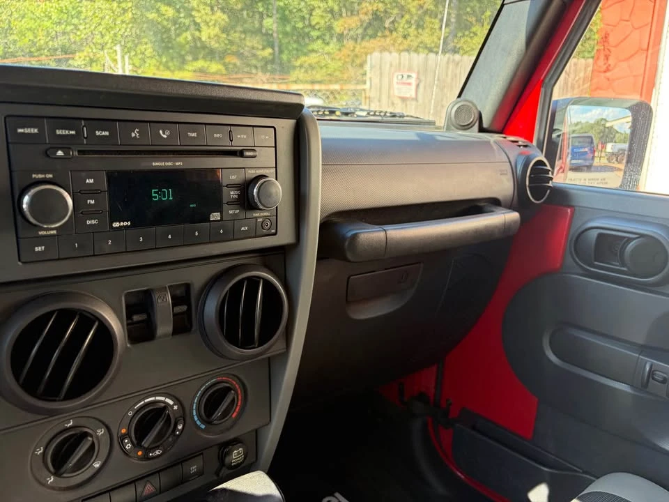 2007 Jeep JK Wrangler - Image 10 of 11