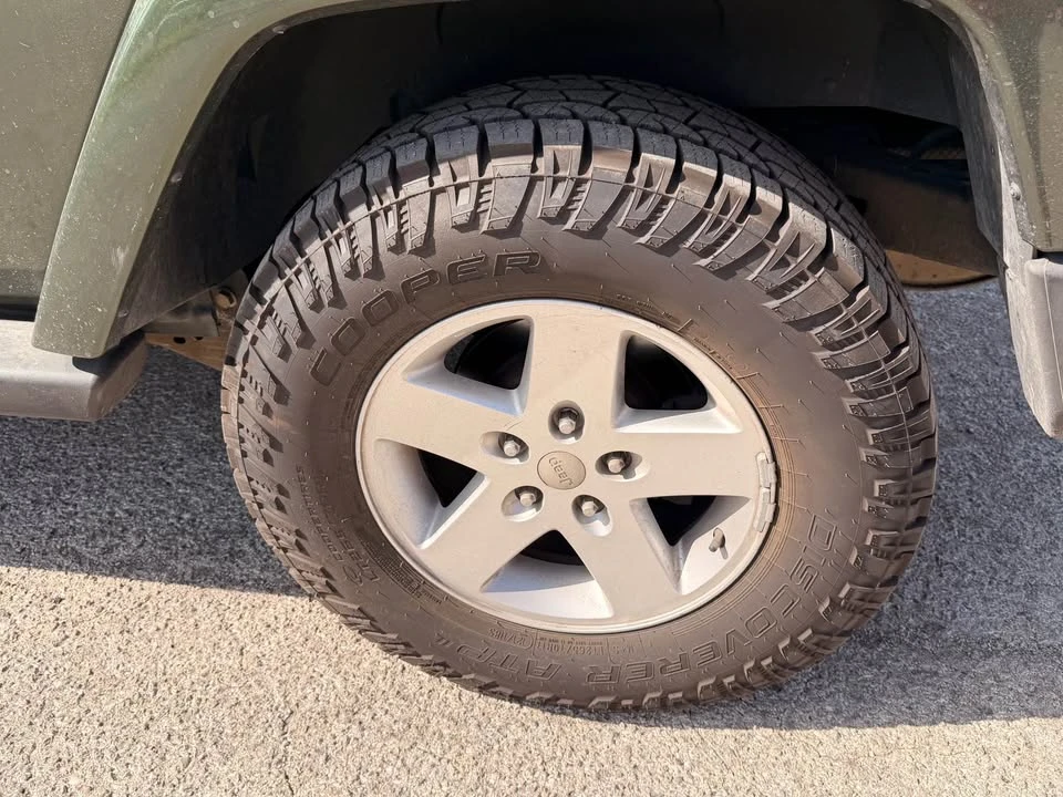 2007 Jeep JK Wrangler - Image 13 of 14