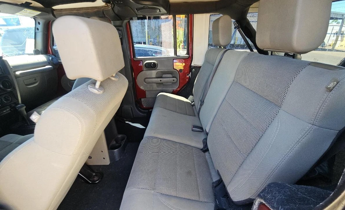 2007 Jeep JK Wrangler - Image 12 of 13