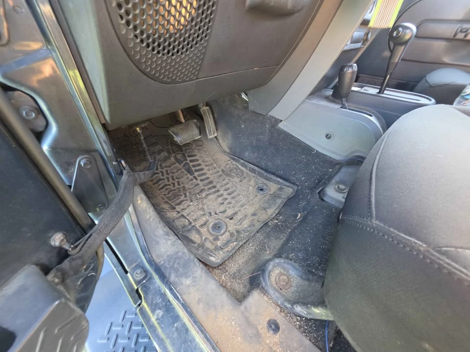2007 Jeep JK Wrangler - Image 14 of 15