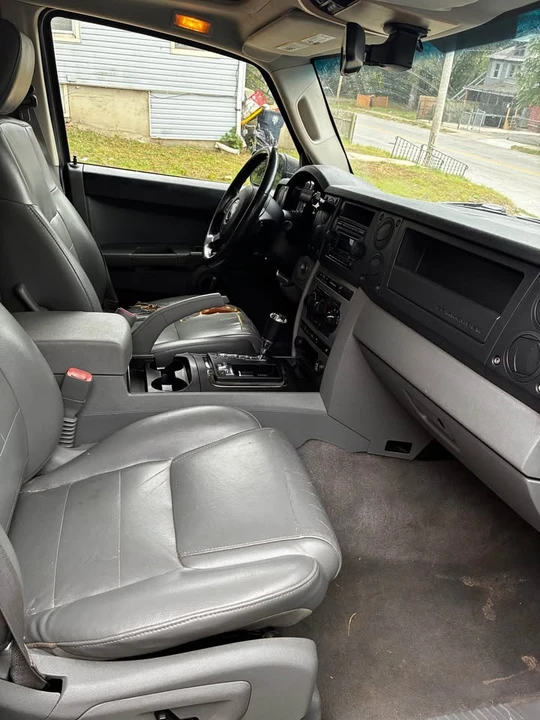 2007 Jeep Commander - Image 4 of 7
