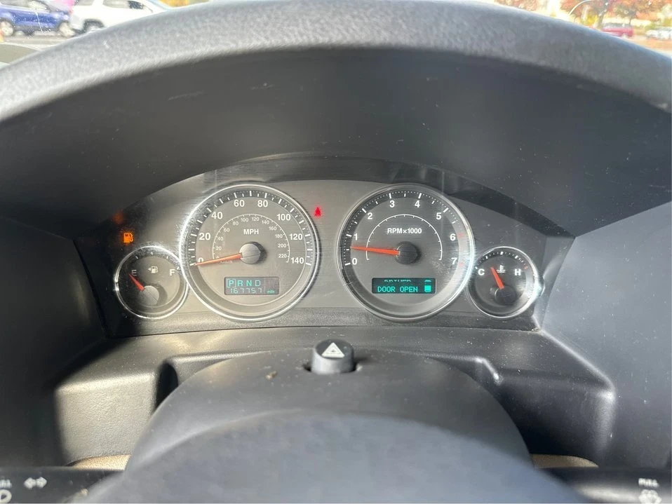 2007 Jeep Commander - Image 16 of 19