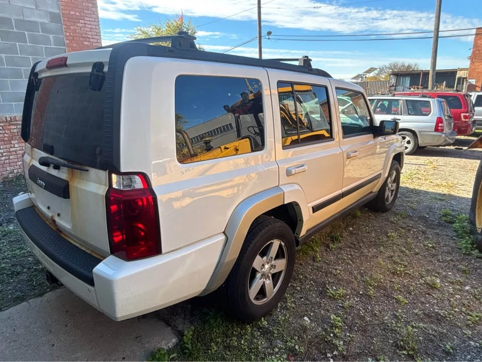 2007 Jeep Commander - Image 2 of 5