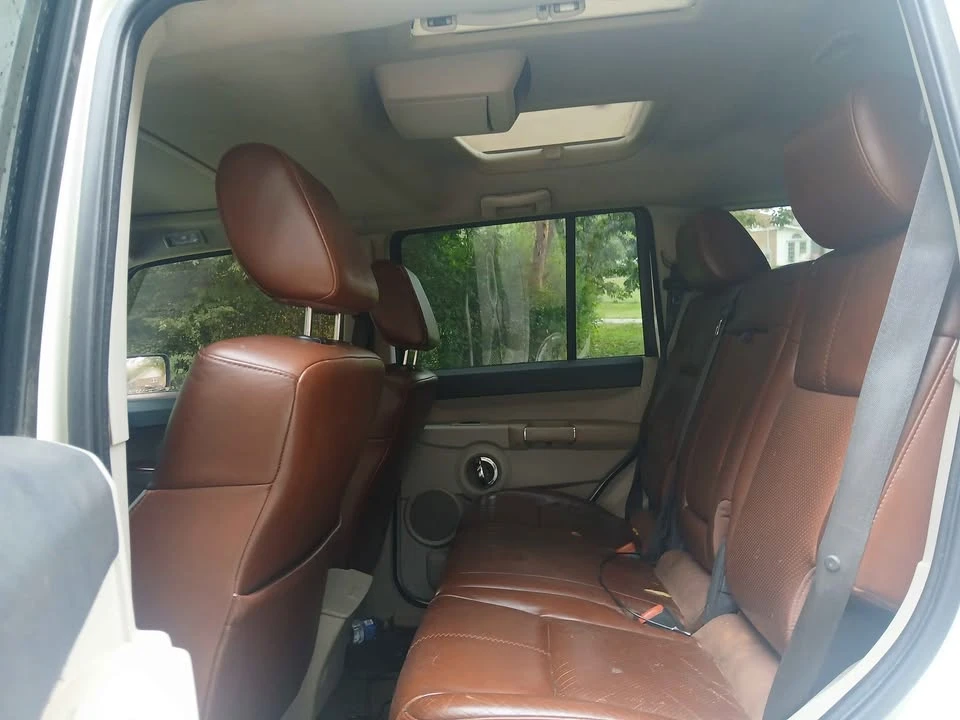2007 Jeep Commander - Image 14 of 18