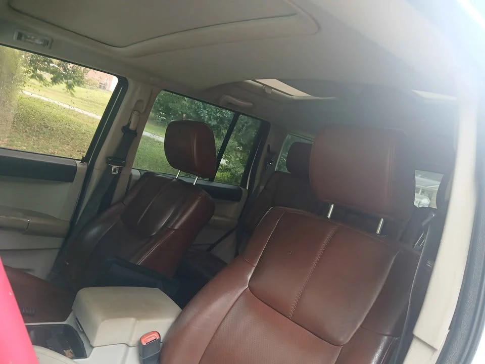 2007 Jeep Commander - Image 15 of 18