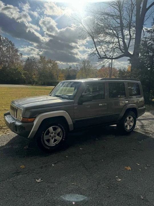 2007 Jeep Commander - Image 2 of 13