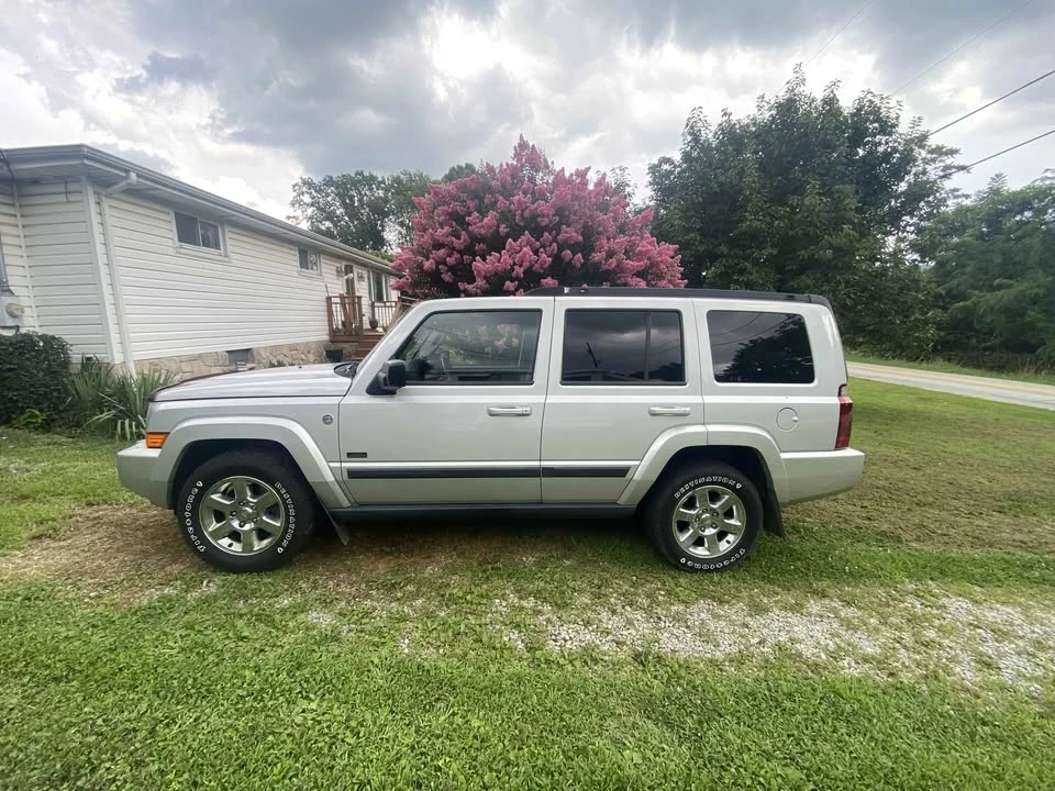 2007 Jeep Commander - Image 2 of 11