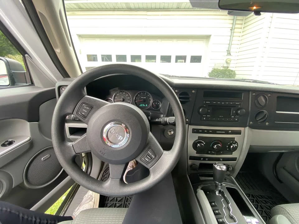 2007 Jeep Commander - Image 7 of 11