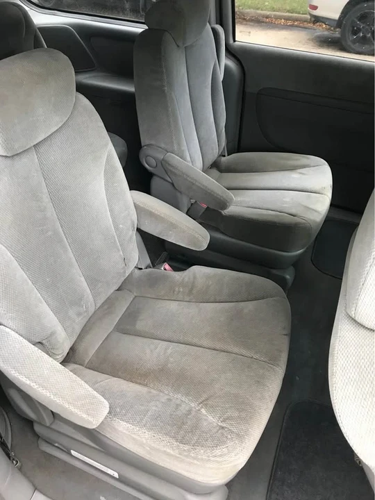 2007 Kia Carnival - Image 11 of 15