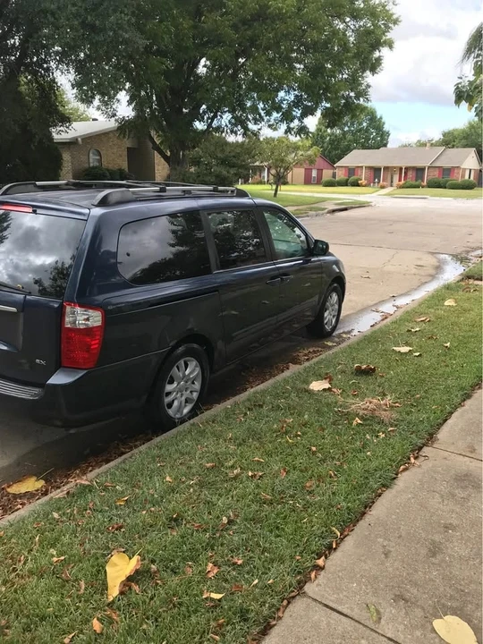 2007 Kia Carnival - Image 4 of 15