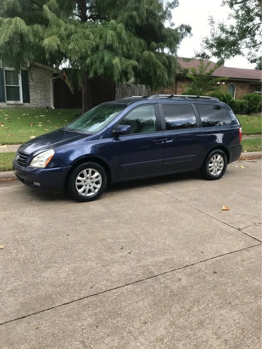 2007 Kia Carnival - Image 7 of 15