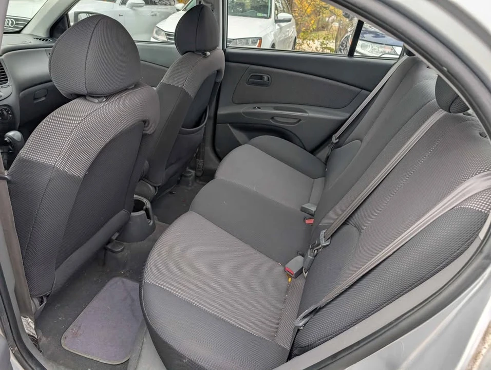 2007 Kia Rio - Image 5 of 8