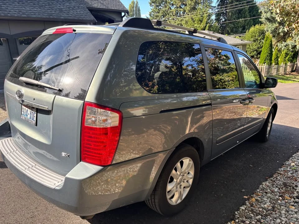 2007 Kia Carnival - Image 3 of 10