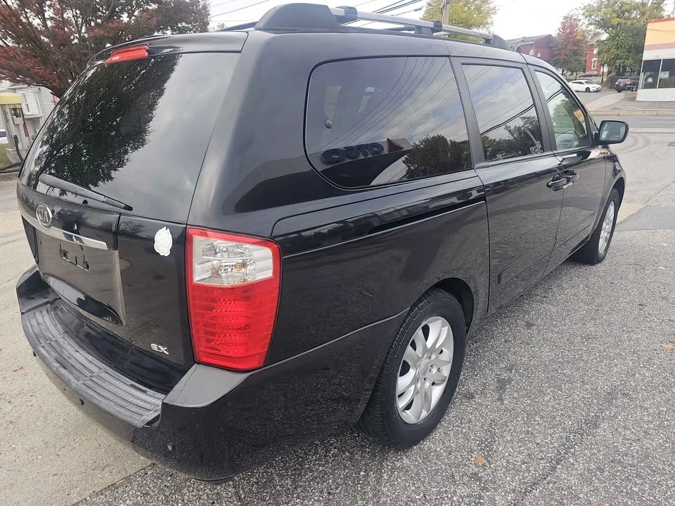 2007 Kia Carnival - Image 9 of 10