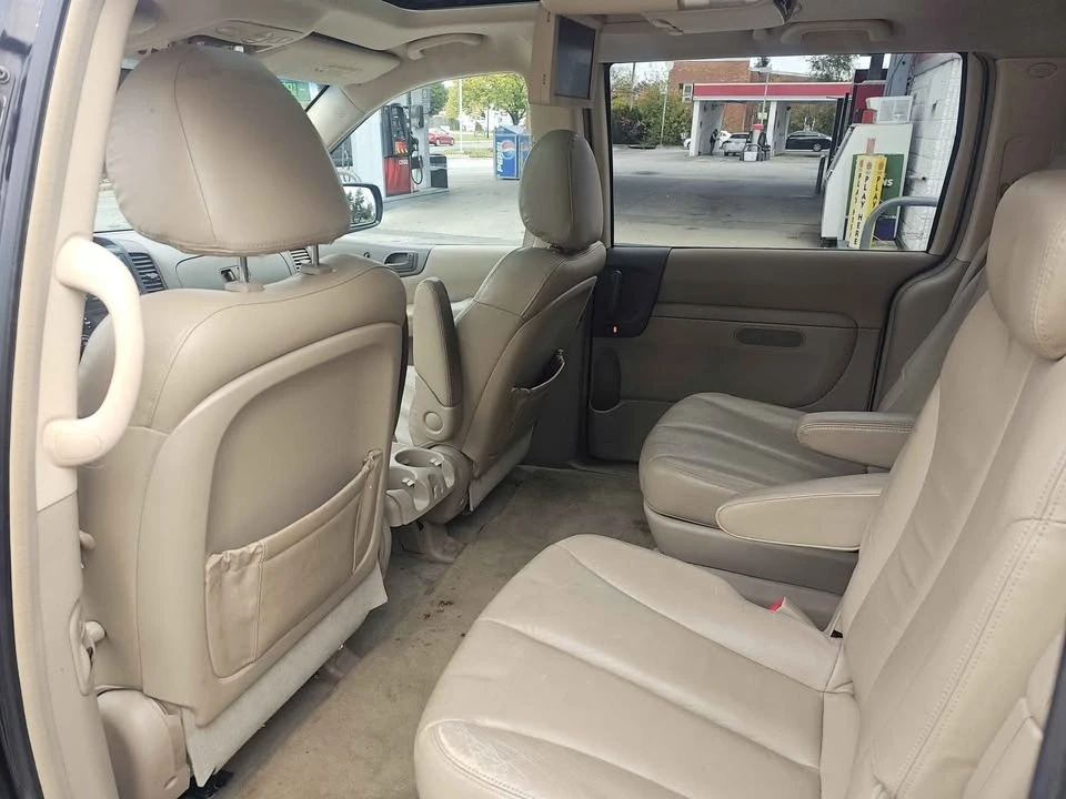 2007 Kia Carnival - Image 6 of 10