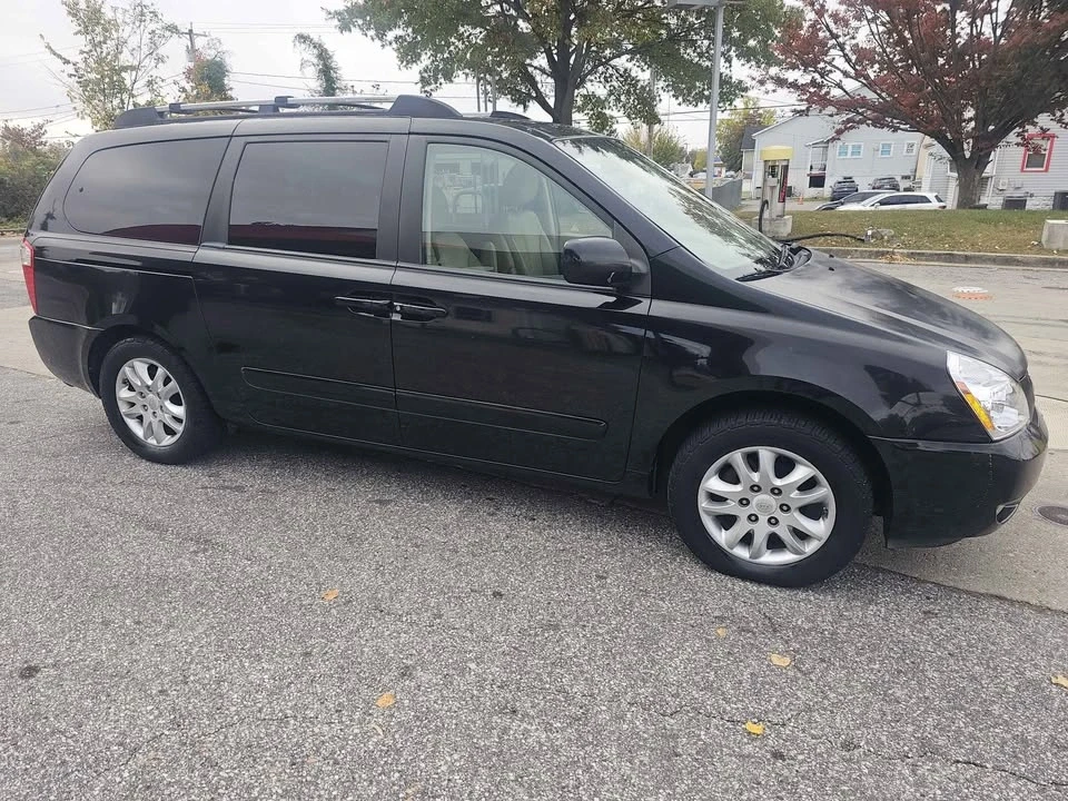 2007 Kia Carnival - Image 10 of 10
