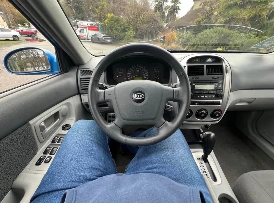2007 Kia Spectra - Image 12 of 13