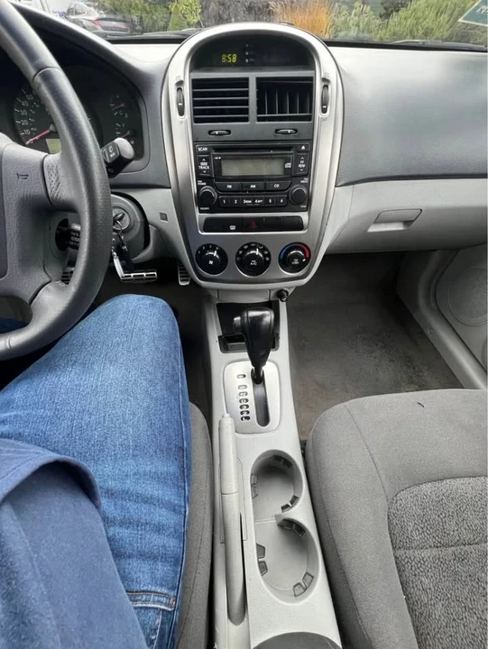 2007 Kia Spectra - Image 13 of 13
