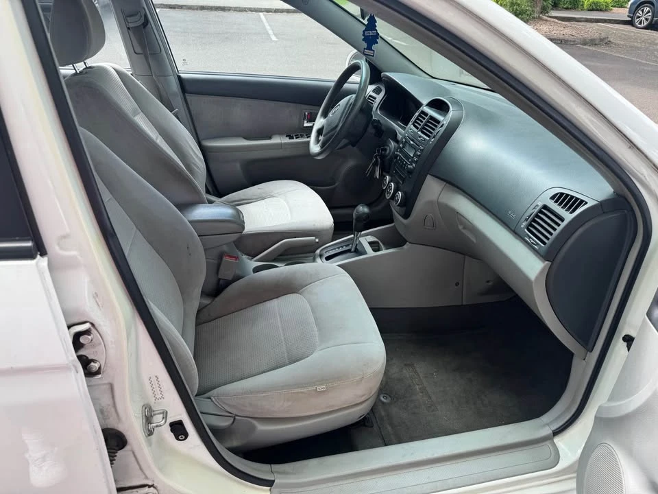 2007 Kia Spectra - Image 7 of 8