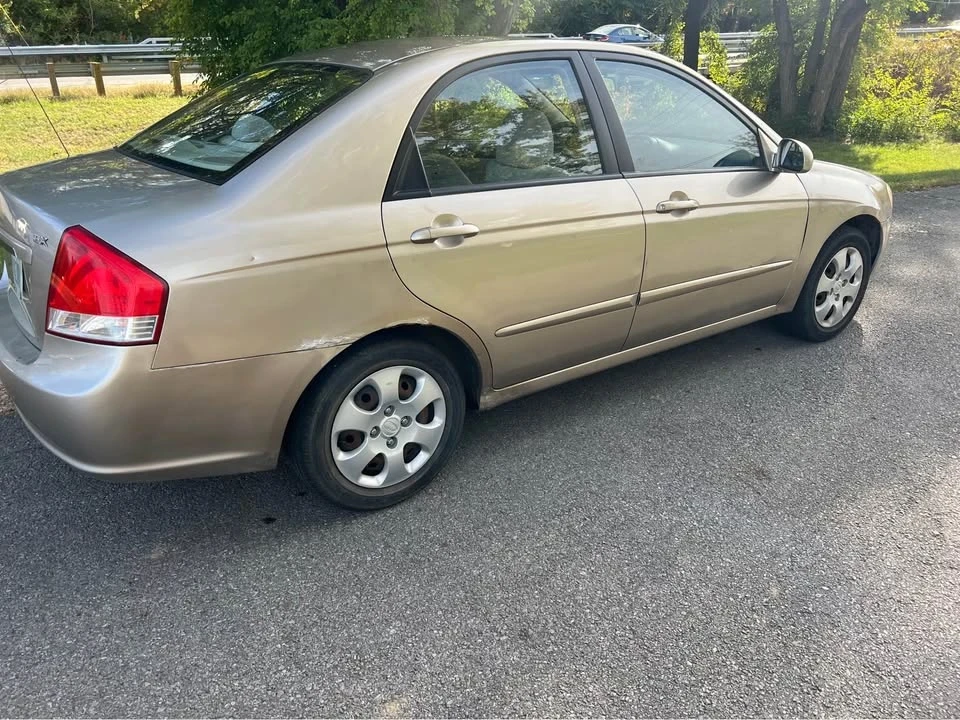 2007 Kia Spectra - Image 4 of 7