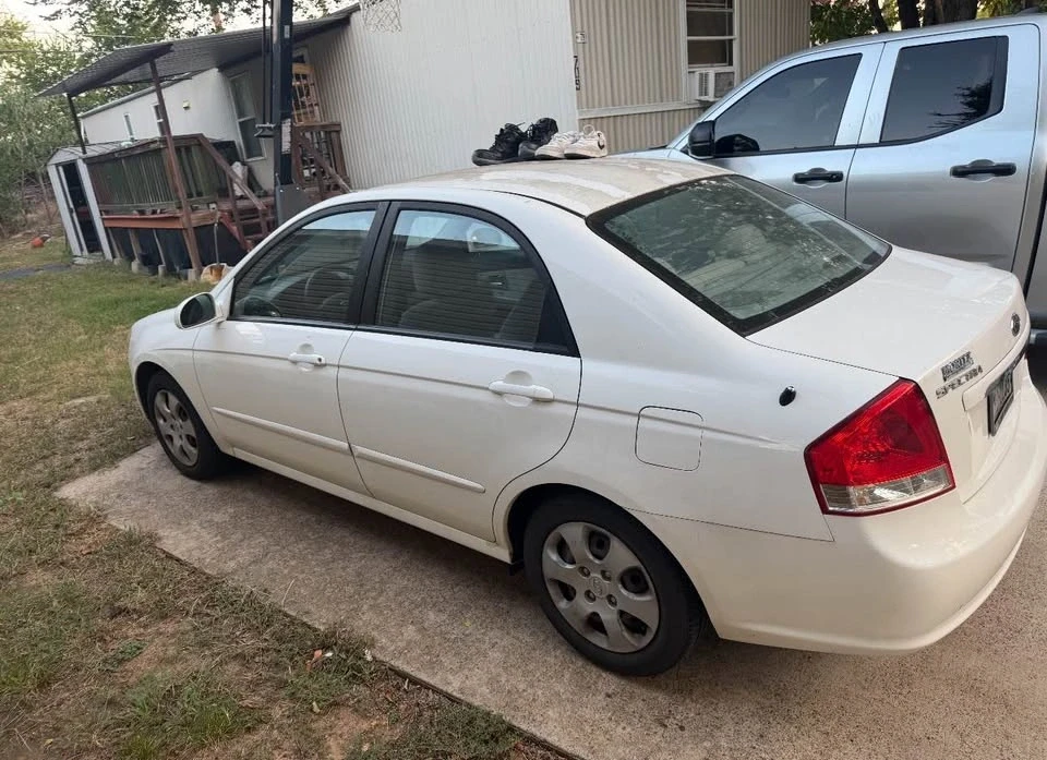 2007 Kia Spectra - Image 2 of 2