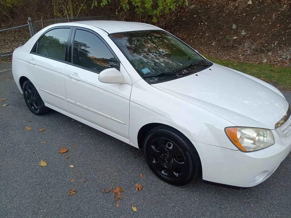 2007 Kia Spectra - Image 2 of 4