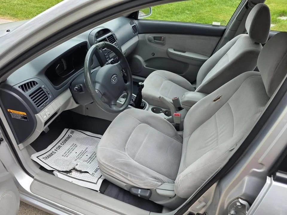 2007 Kia Spectra - Image 5 of 12