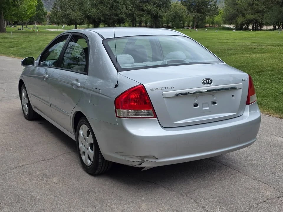 2007 Kia Spectra - Image 3 of 12