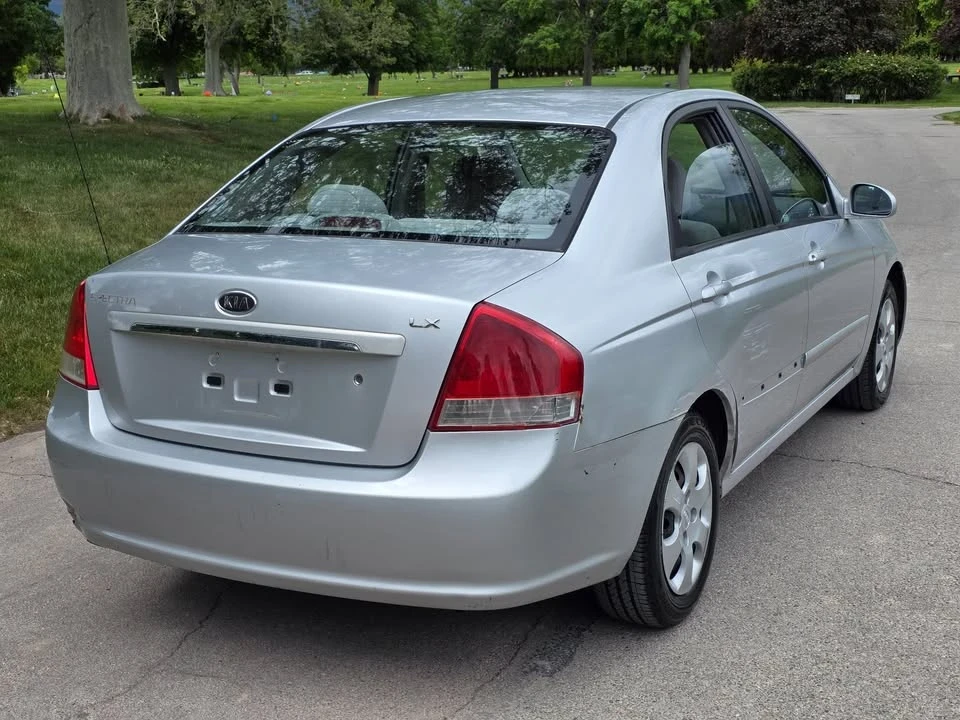 2007 Kia Spectra - Image 4 of 12