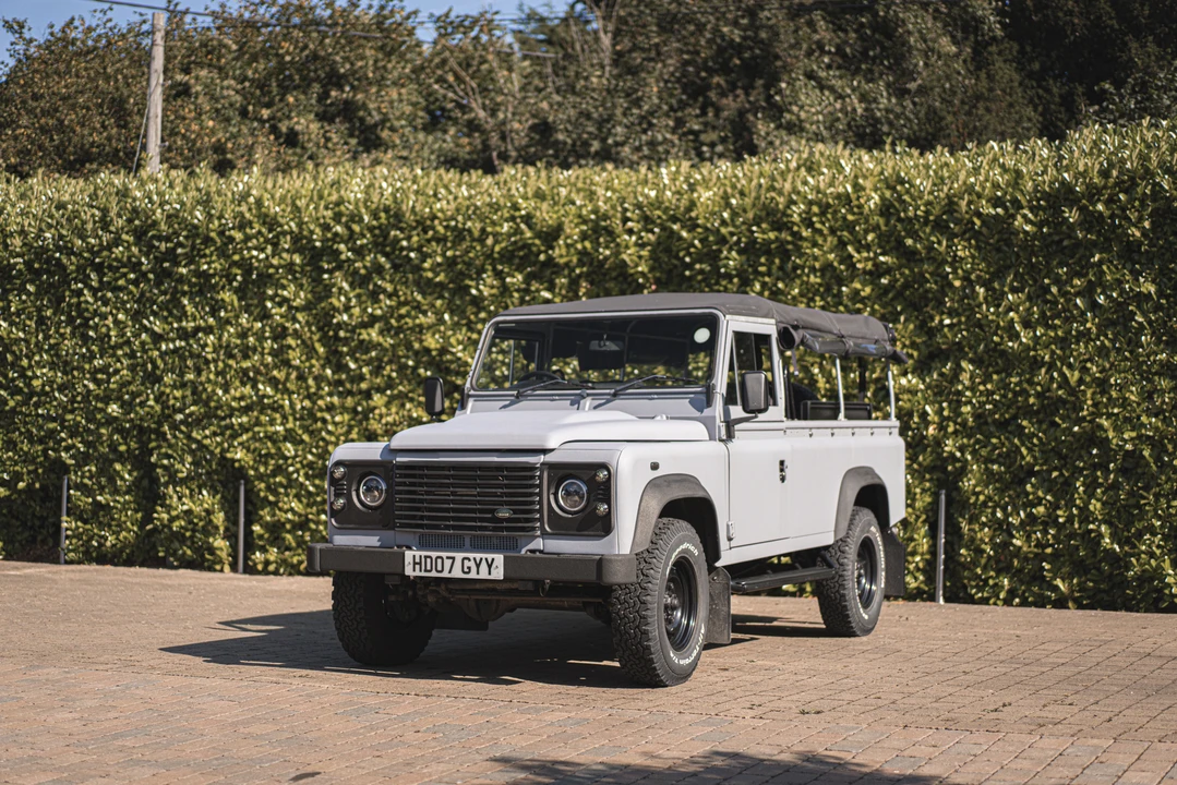 2007 Land Rover Defender 110 - Image 11 of 31