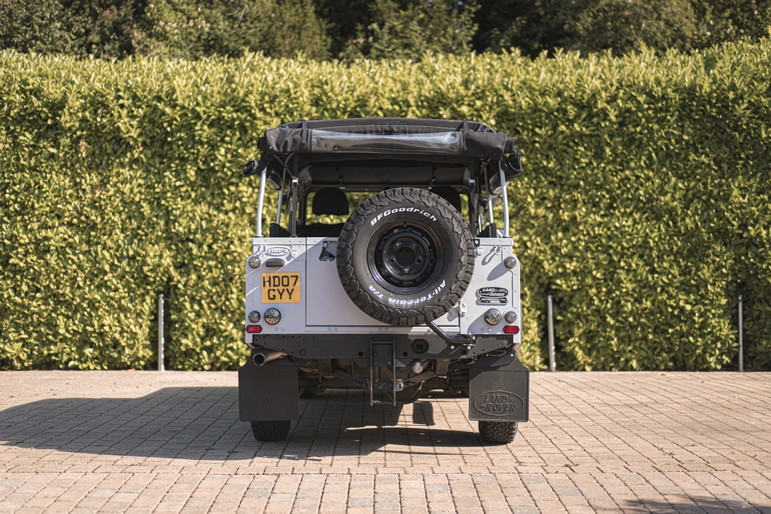 2007 Land Rover Defender 110 - Image 7 of 31