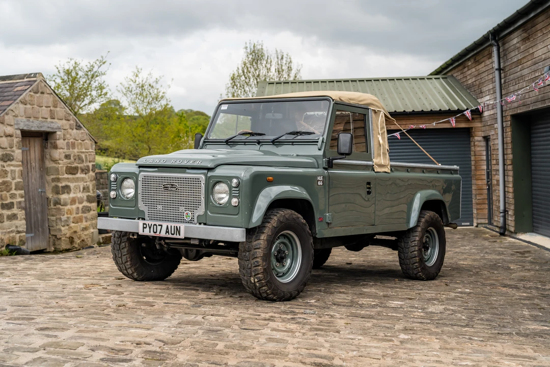 2007 Land Rover Defender 110 - Image 10 of 31