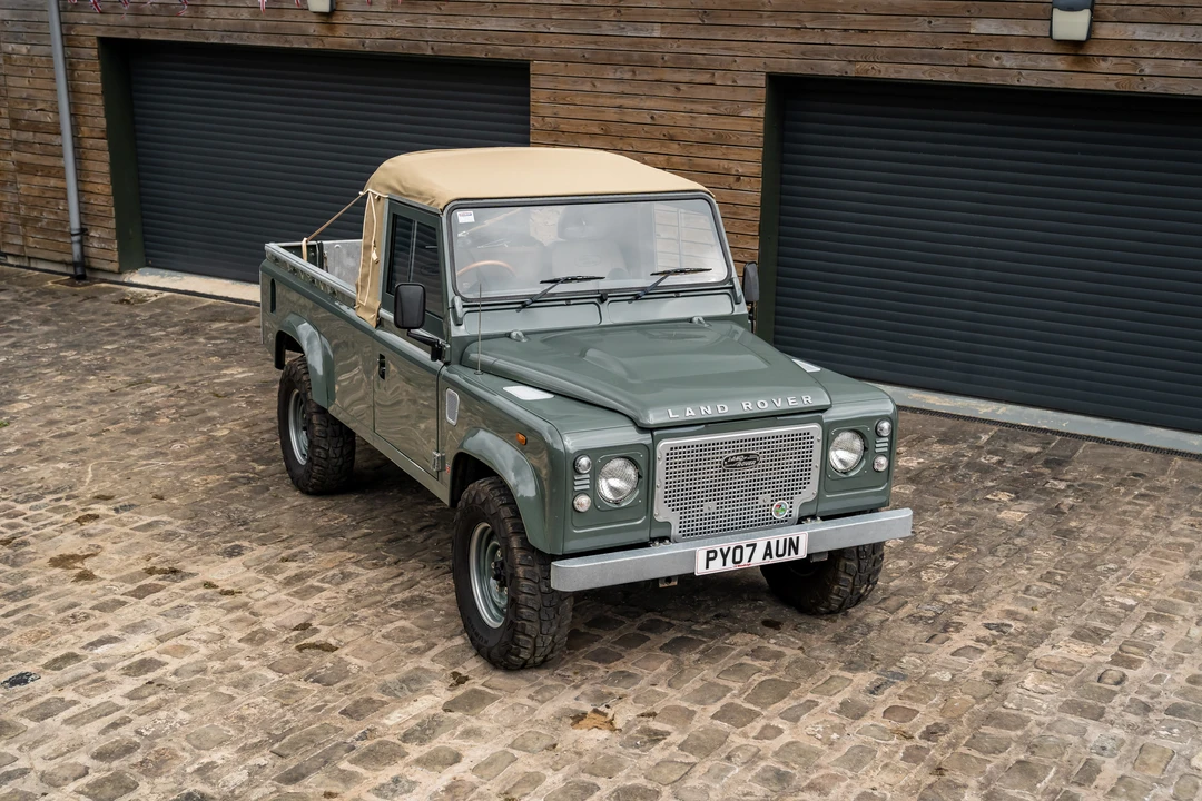 2007 Land Rover Defender 110 - Image 11 of 31
