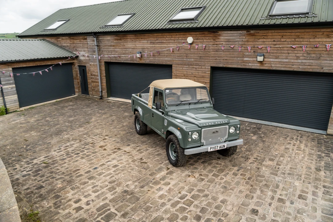 2007 Land Rover Defender 110 - Image 14 of 31