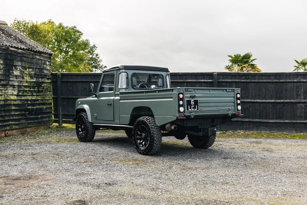 2007 Land Rover Defender 110 - Image 6 of 31