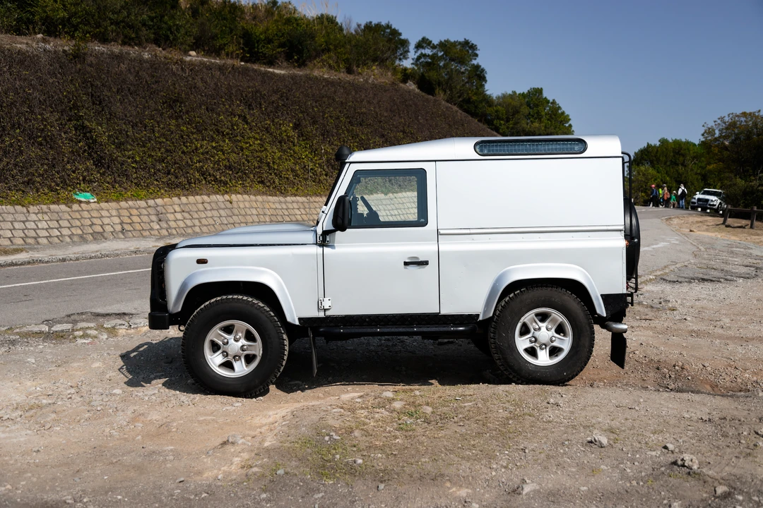 2007 Land Rover Defender 90 - Image 9 of 31